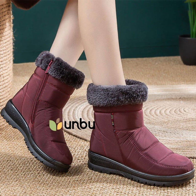 Bota de Inverno Feminina com pelúcia - Impermeável - Cano Médio com Zíper - Frete Grátis