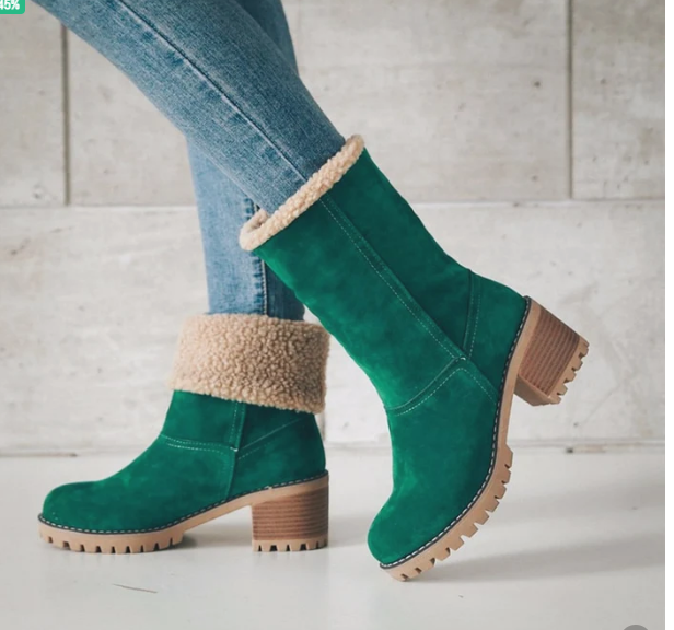 Bota Carol Forrada - Para outono e inverno - Frete Grátis